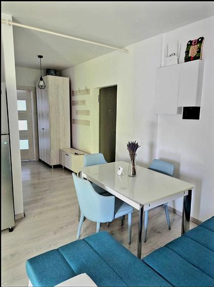 Apartament cu 3 camere decomandat în Borhanci