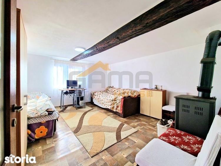 Casă cu 2 camere cu Teren 1464 Mp în Tauț