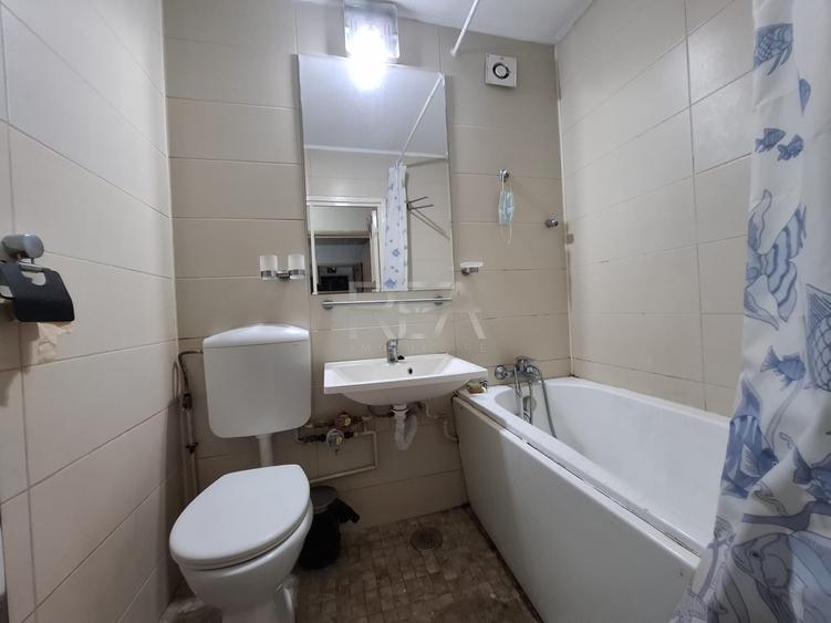 Apartament cu 3 camere semidecomandat, mobilat în Drumul Taberei