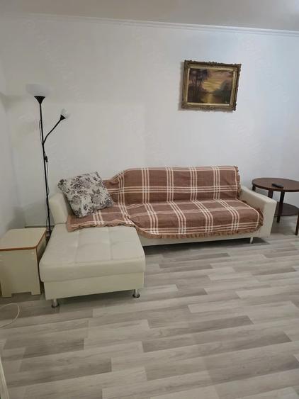 Apartament cu 3 camere decomandat în Orizont