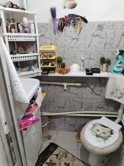 Casă cu 6 camere cu Teren 220 Mp în Central