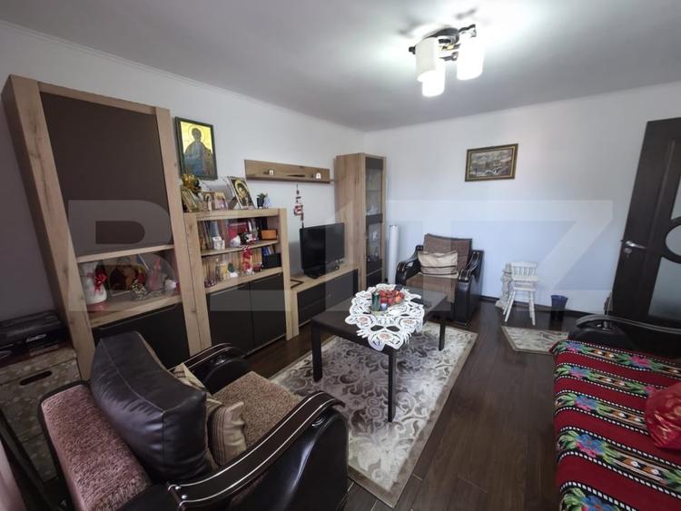 Apartament cu 4 camere decomandat, mobilat în Unirii