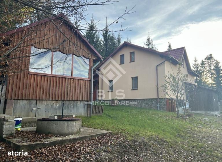 Casă cu 3 camere cu Teren 500 Mp în Poiana Stampei