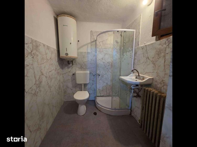 Casă cu 4 camere cu Teren 800 Mp în Câlnic