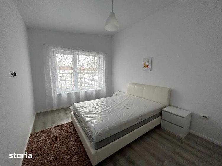 Casă cu 4 camere cu Teren 100 Mp în Păulești