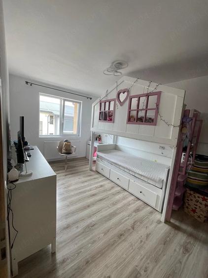 Apartament cu 2 camere decomandat în Giroc