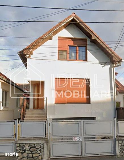Casă cu 4 camere cu Canalizare în Ștrand