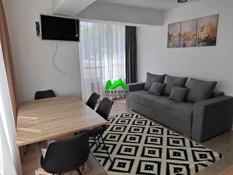 Apartament cu 3 camere decomandat în Hipodrom 3