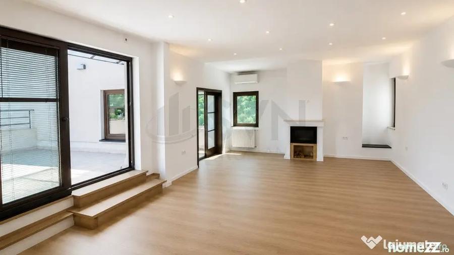 Apartament cu 5 camere decomandat în Kiseleff