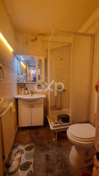 Apartament cu 4 camere decomandat în Dâmbul Rotund