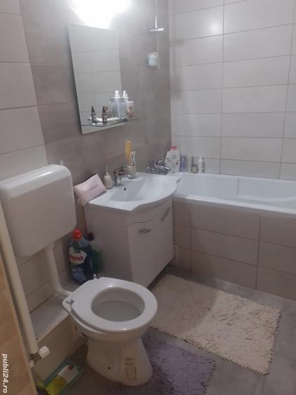 Apartament cu 3 camere decomandat în Sânmartin