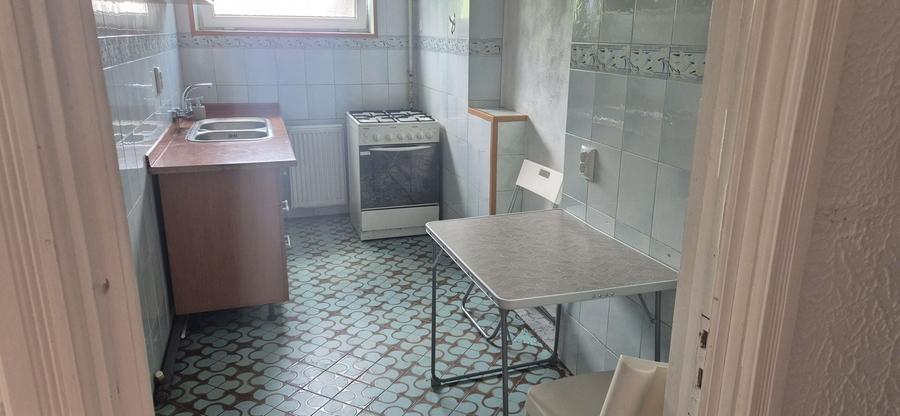 Apartament cu 3 camere decomandat în Câmpina
