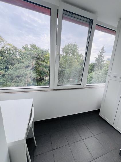 Apartament cu 3 camere semidecomandat, mobilat în Parcul Circului