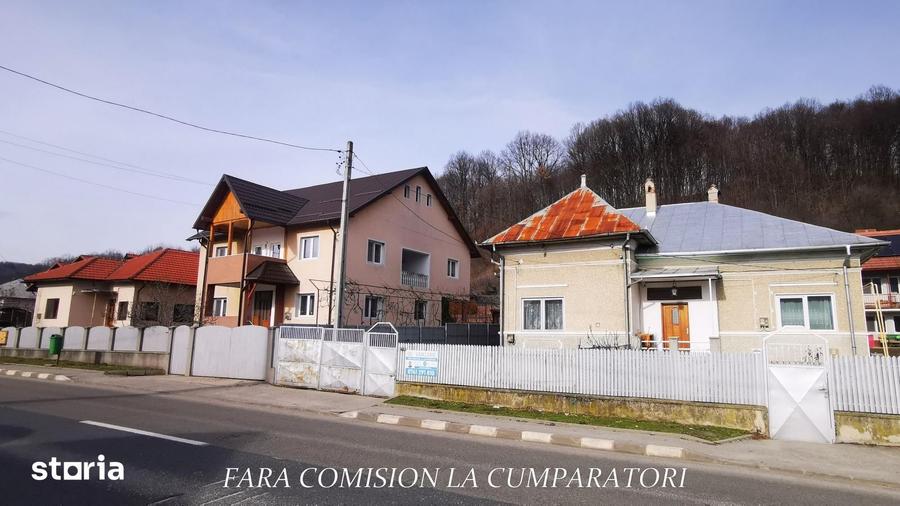 Casă cu 3 camere cu Teren 2013 Mp în Central