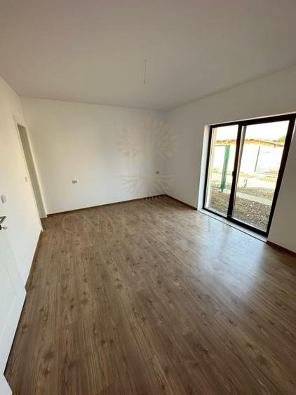 Casă individuală cu 3 camere decomandat cu Teren 380 Mp în Dascălu
