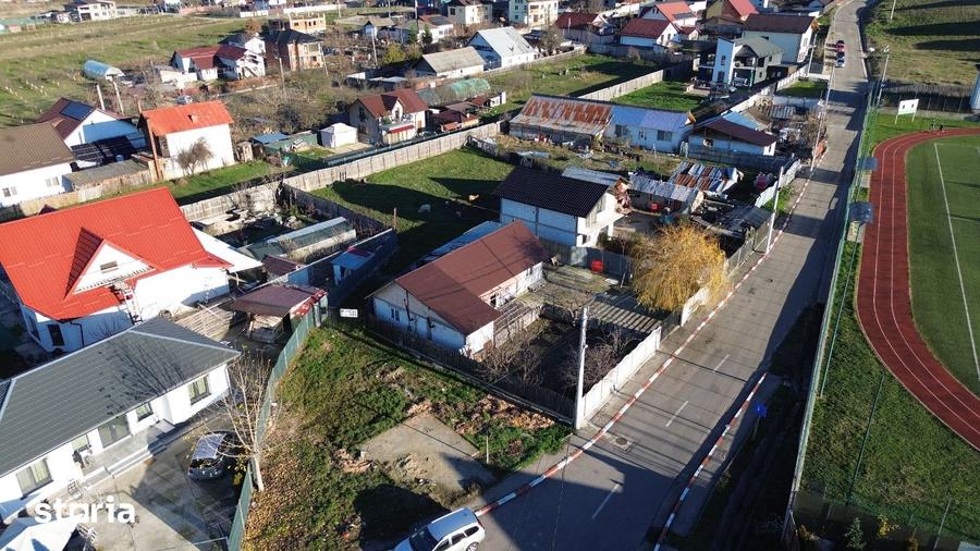 Teren de 1000 mp, în Mioveni