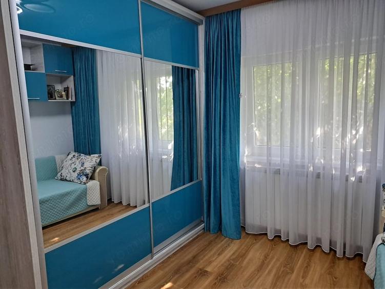 Apartament cu 3 camere decomandat în Siderurgiștilor
