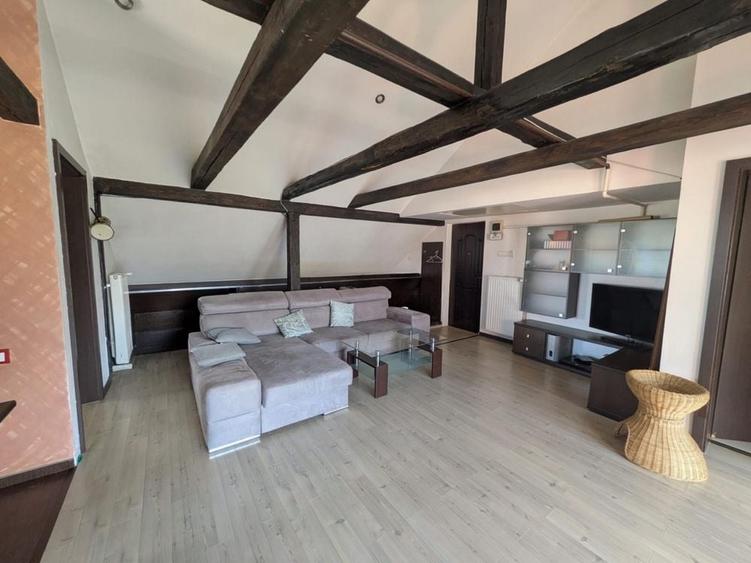 Apartament cu 2 camere semidecomandat în Dosu Bricii