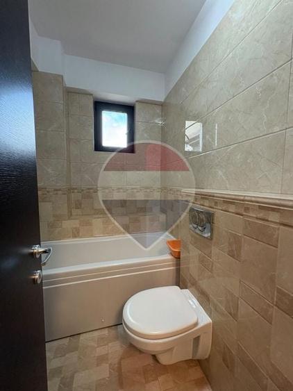 Apartament cu 2 camere semidecomandat, mobilat în Tomis Plus