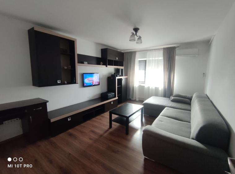 Apartament cu 3 camere decomandat, mobilat în Găvana