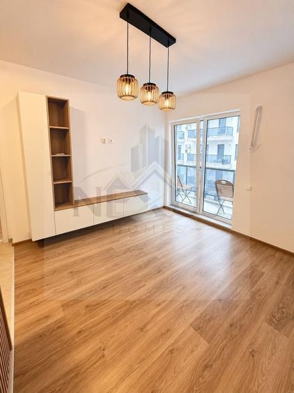 Apartament cu 2 camere semidecomandat, mobilat în Sud
