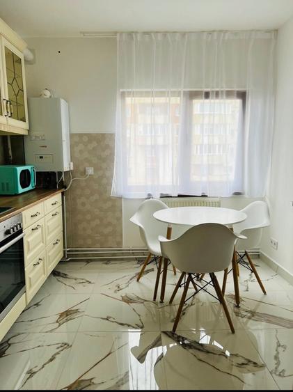 Apartament cu 2 camere decomandat în Exterior Vest
