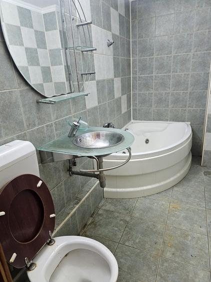 Apartament decomandat în Bucur Obor