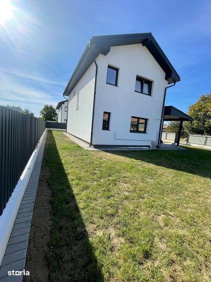 Casă cu 4 camere cu Teren 400 Mp în Central