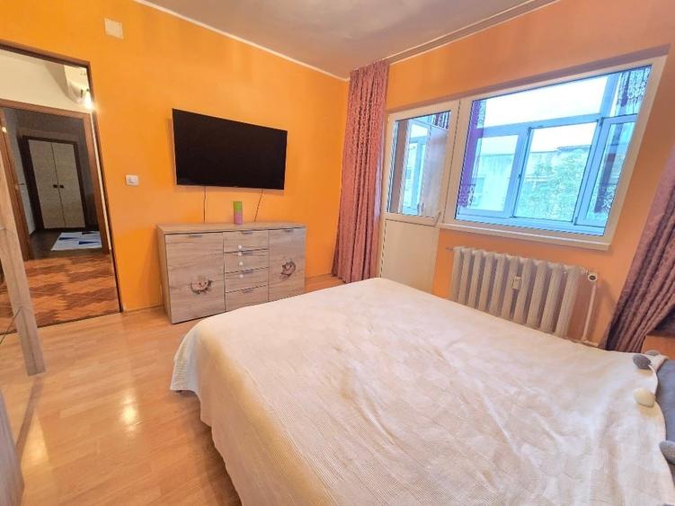 Apartament cu 2 camere decomandat, mobilat în Central