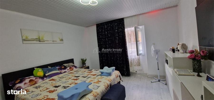 Casă cu 4 camere în Muncitoresc