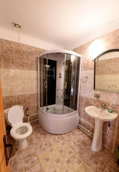 Casă cu 4 camere în Ghelari