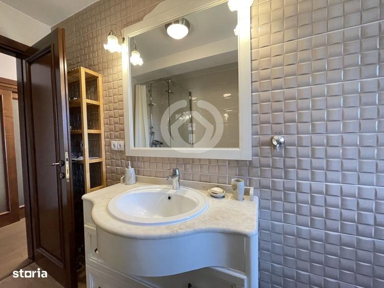 Apartament cu 3 camere în Sub Arini