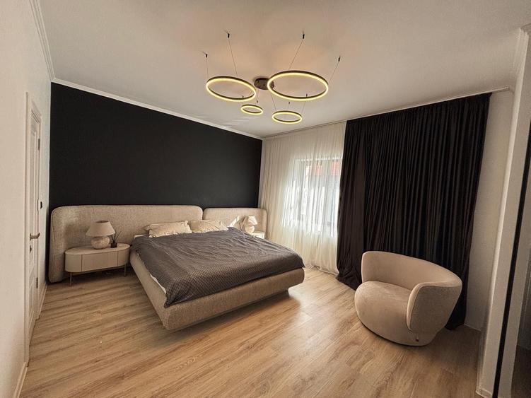Casă cu 4 camere cu Teren 150 Mp în Central
