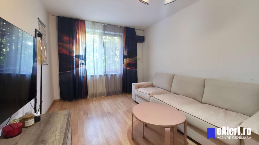 Apartament cu 3 camere în Basarabia