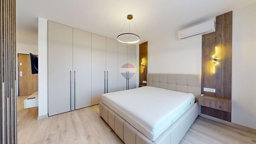 Apartament cu 2 camere semidecomandat în Tractorul