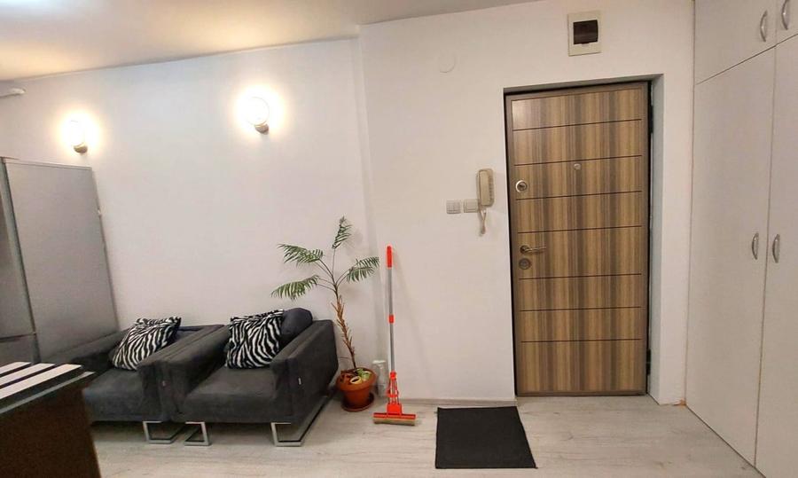 Garsonieră decomandată, mobilată în Tolstoi