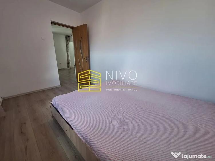 Apartament cu 3 camere semidecomandat în Ady