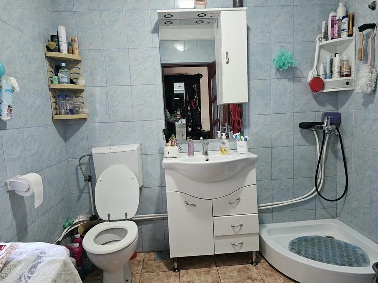 Casă individuală cu 4 camere cu Teren 1000 Mp în Central