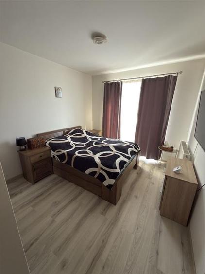 Apartament cu 3 camere semidecomandat, mobilat în Turnișor