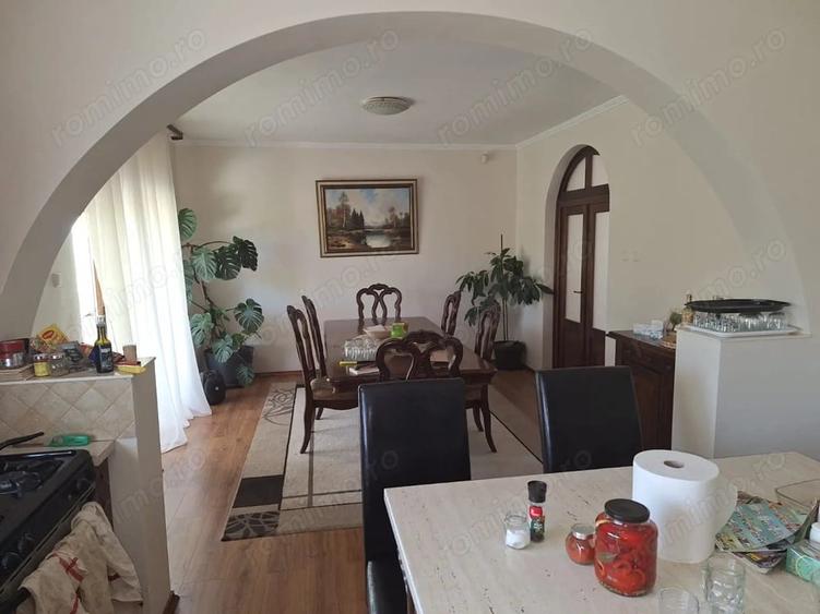 BRASADAS vinde casa individuala 8 cam teren 10 ari Unirii. - 8
