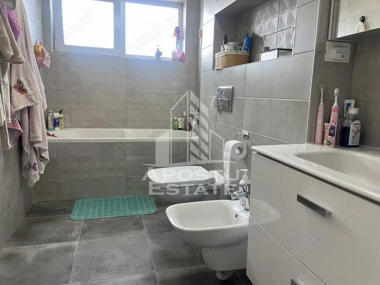 Apartament cu 3 camere decomandat în Giarmata