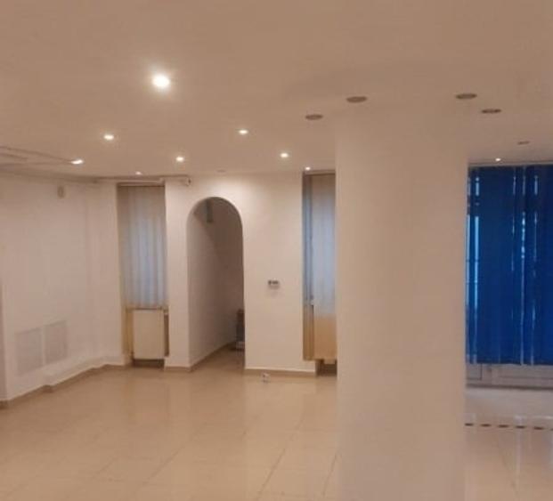 Apartament cu 3 camere decomandat în Griviței