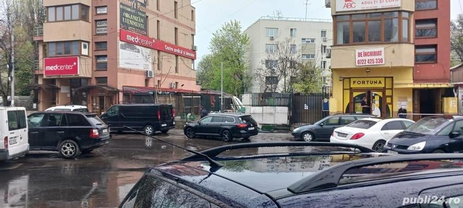 Teren de 250 mp, în Titan