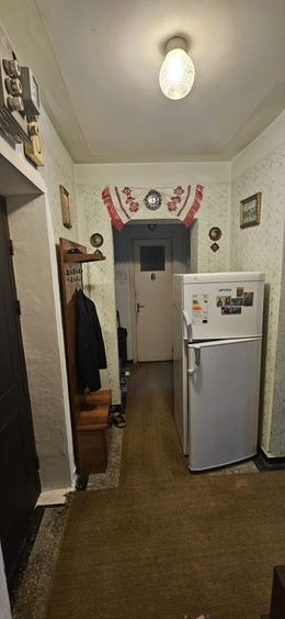 Apartament cu 4 camere decomandat în Podu Roș