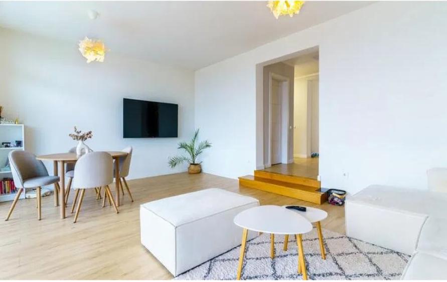Duplex cu 4 camere cu Canalizare în Florești