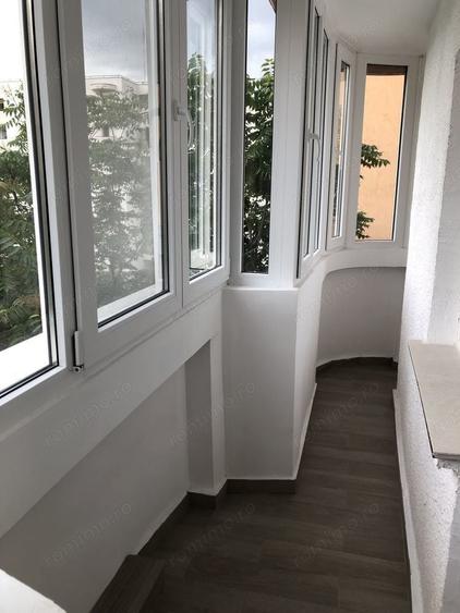 Apartament cu 3 camere decomandat în Nerva Traian