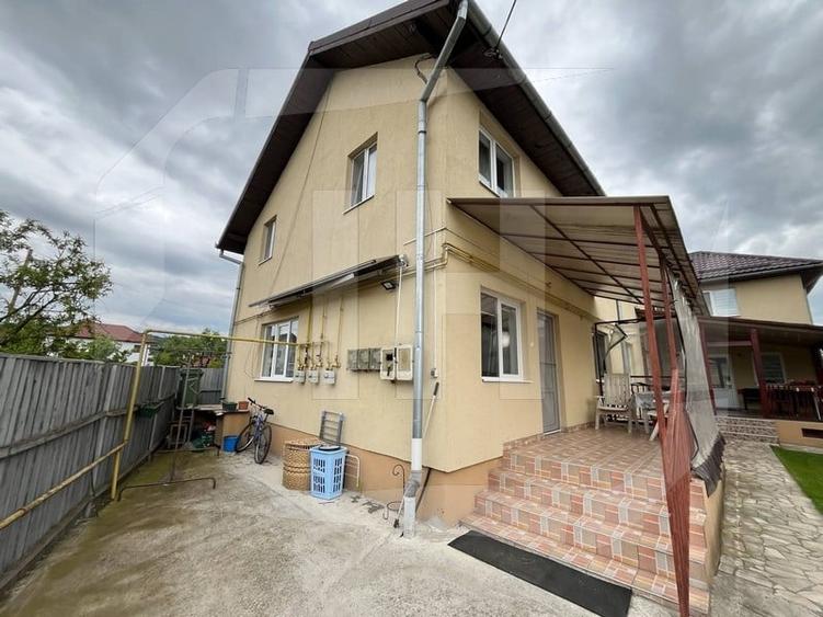 Casă individuală cu 4 camere decomandat cu Canalizare în Florești