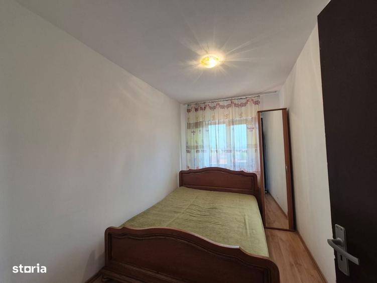 Apartament cu 3 camere decomandat în 9 Mai