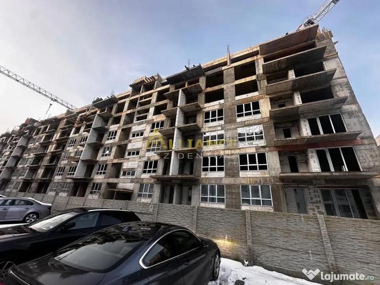 Apartament cu 3 camere decomandat în Apărătorii Patriei