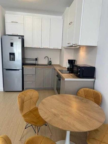 Apartament cu 2 camere în Baza 3